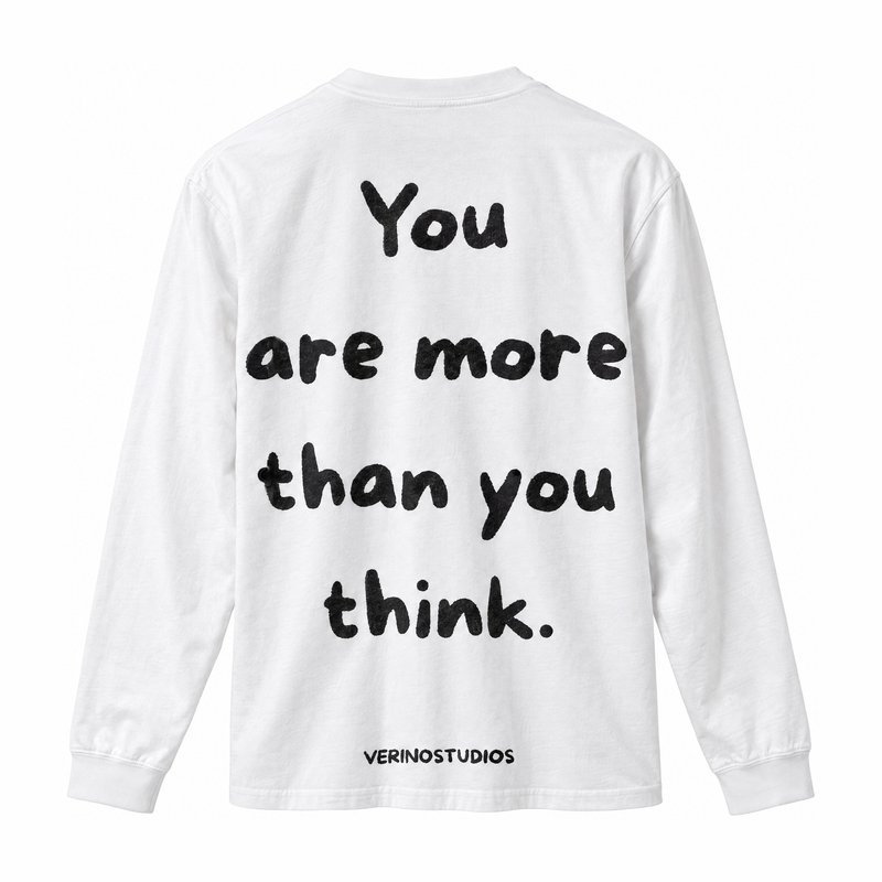 VERINOSTUDIOS LONGSLEEVE 004 Wit achterkant