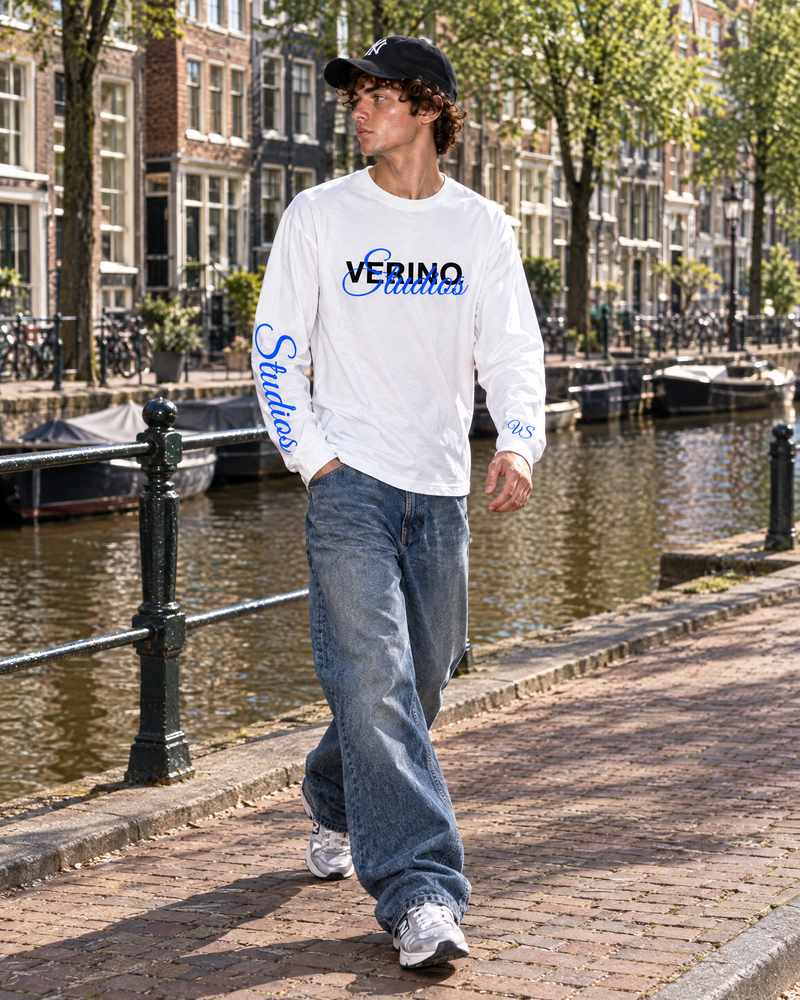 VERINOSTUDIOS longsleeve wit/blauw aan de gracht